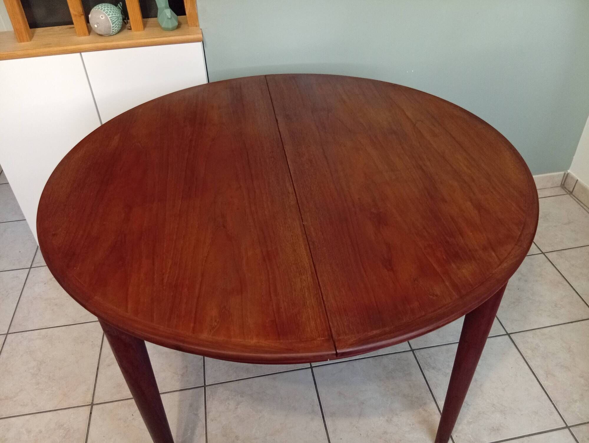 Round teak table by Johannes Andersen for Mobler Samcom Scandinavian.