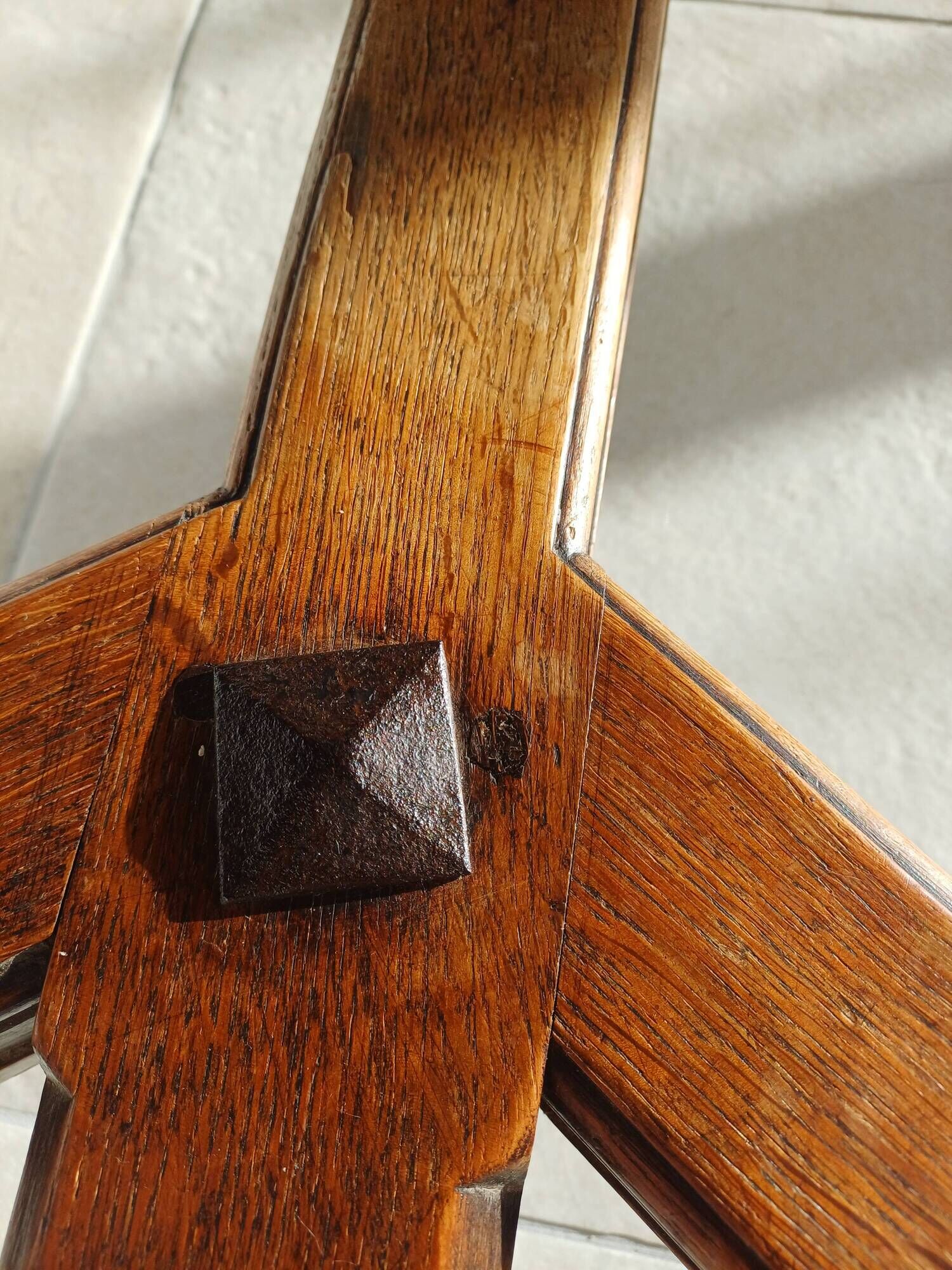 Centenary table in solid oak – Spanish Renaissance style (180 cm).