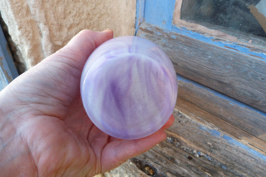 Art deco soliflore vase in purple lillas glass