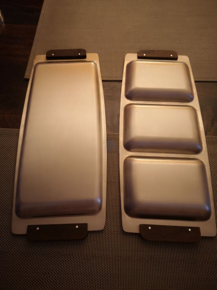 Duo of brushed stainless steel service trays - anses bois - 1970s/80s