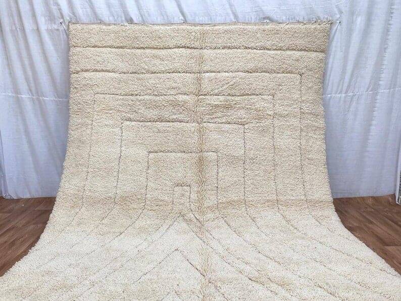Handmade pure wool rug, size 1.5/2.5 m.