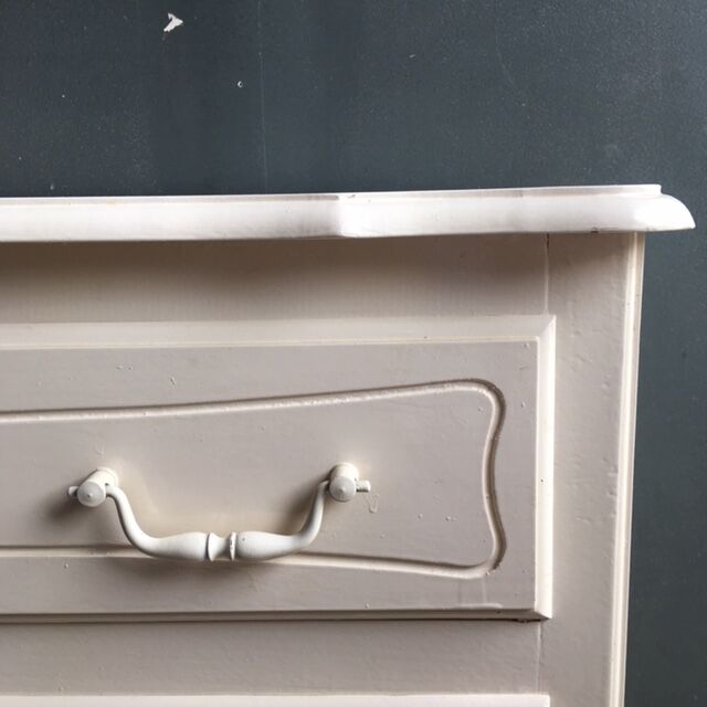Commode blanche