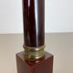Lampe de table moderniste rouge catalina et tube en laiton, italie, années 1960