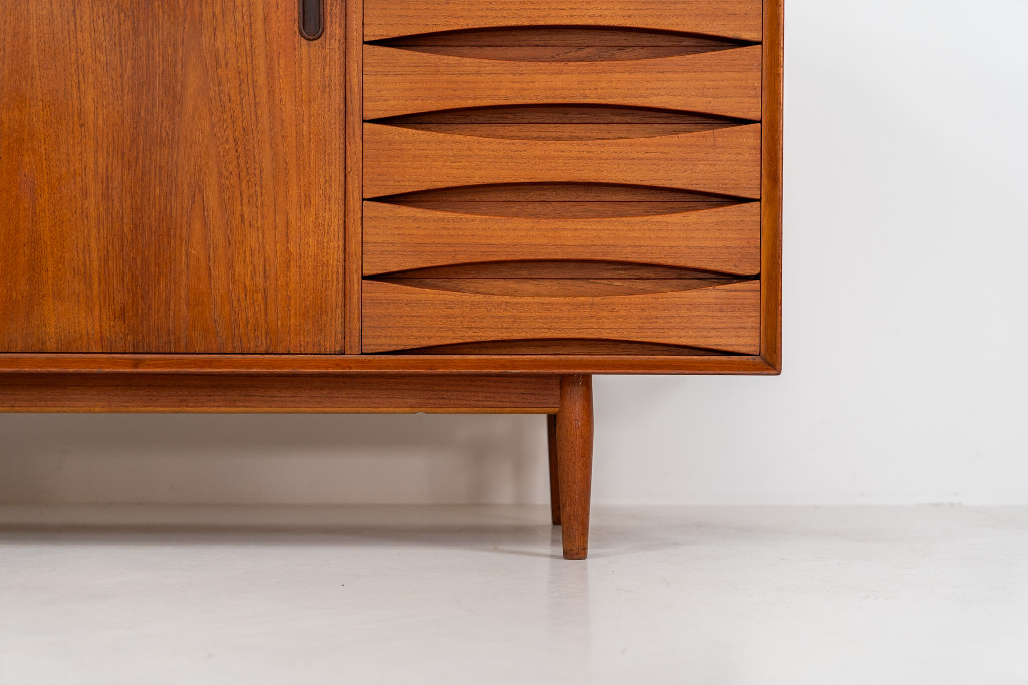 Rare “OS29” sideboard by Arne Vodder for Sibast