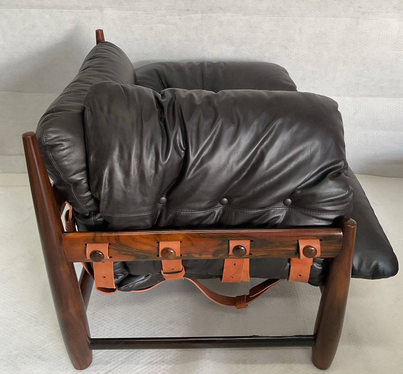 "Mole" armchair by Sergio Rodrigues