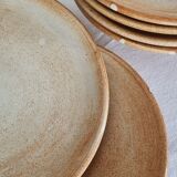 Lot de 6 assiettes plates en grès estampillées Vallauris