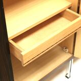 Grande armoire design vintage avec penderie et rangement des années 60