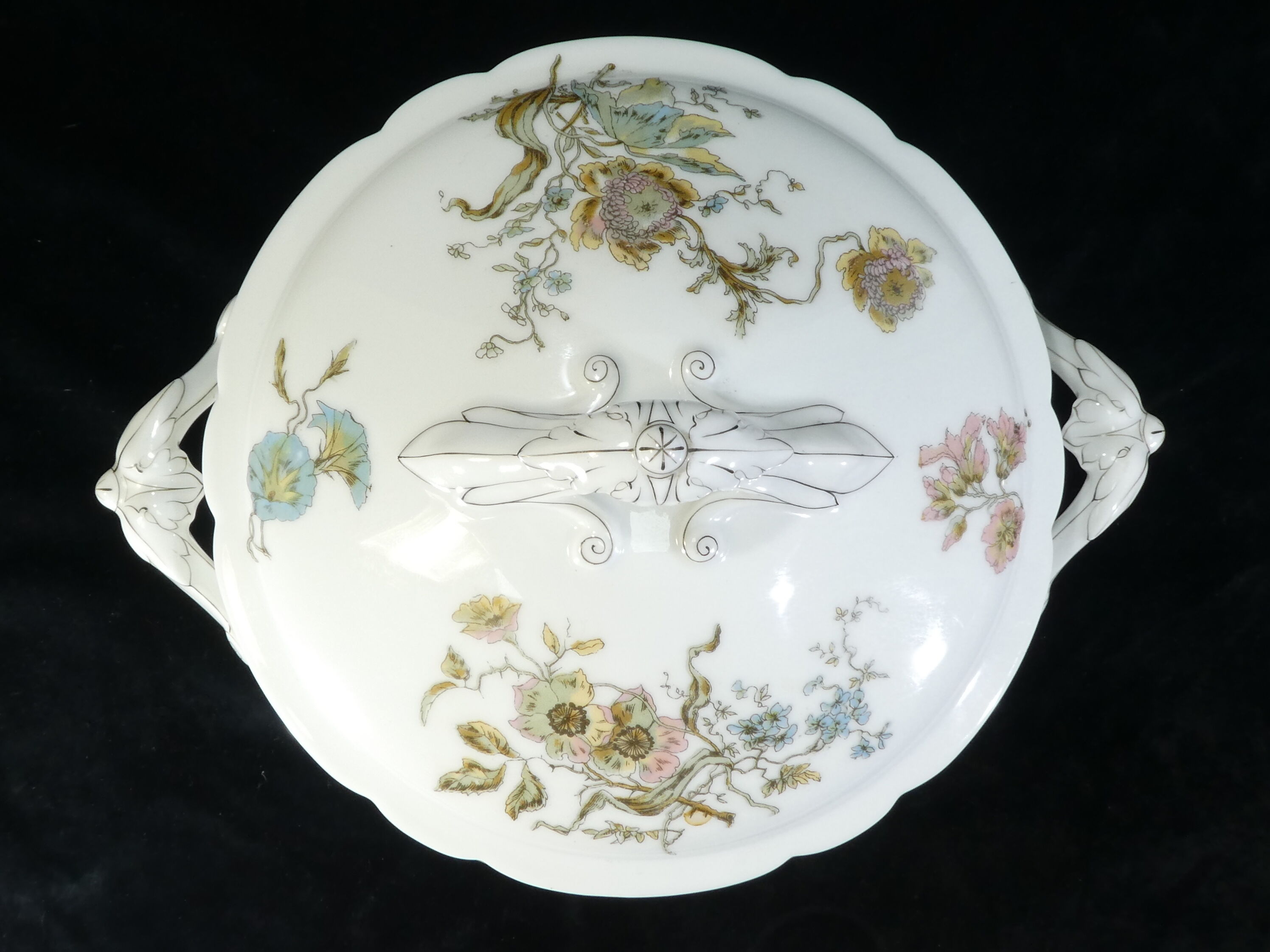 Limoges porcelain soup for E. Bourgeois Paris