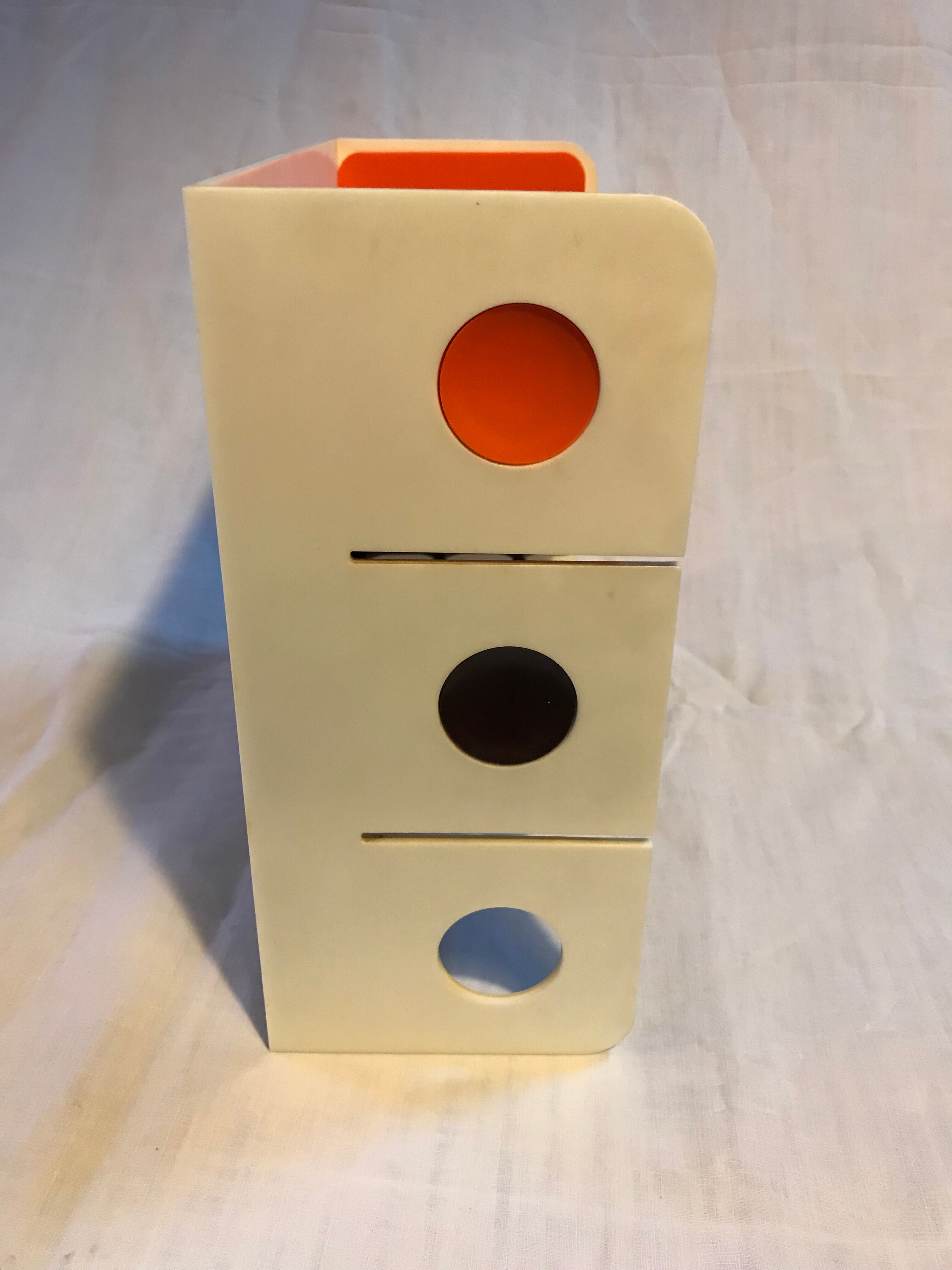 Modular bathroom shelf in plastic 70's