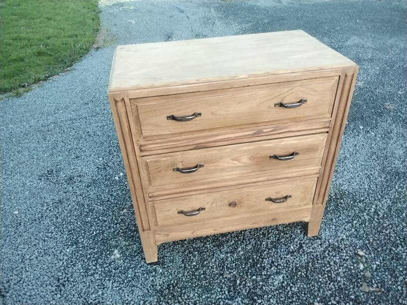 Chest of drawers