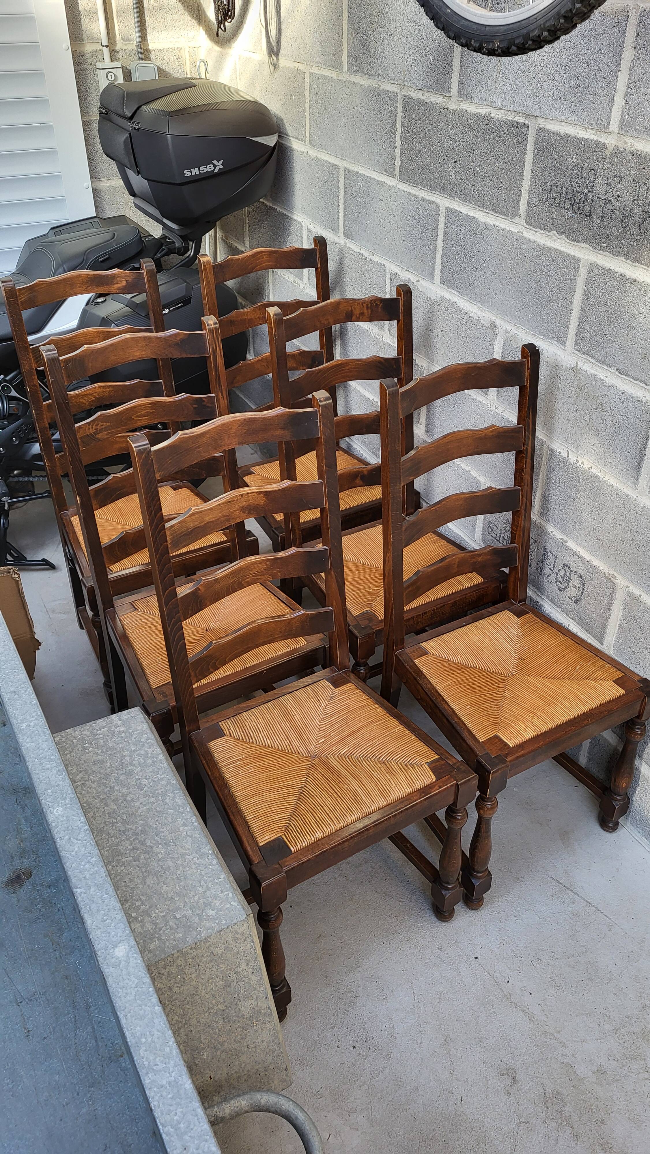 1 set of 6 solid wood chairs with straw seats – Rustic style