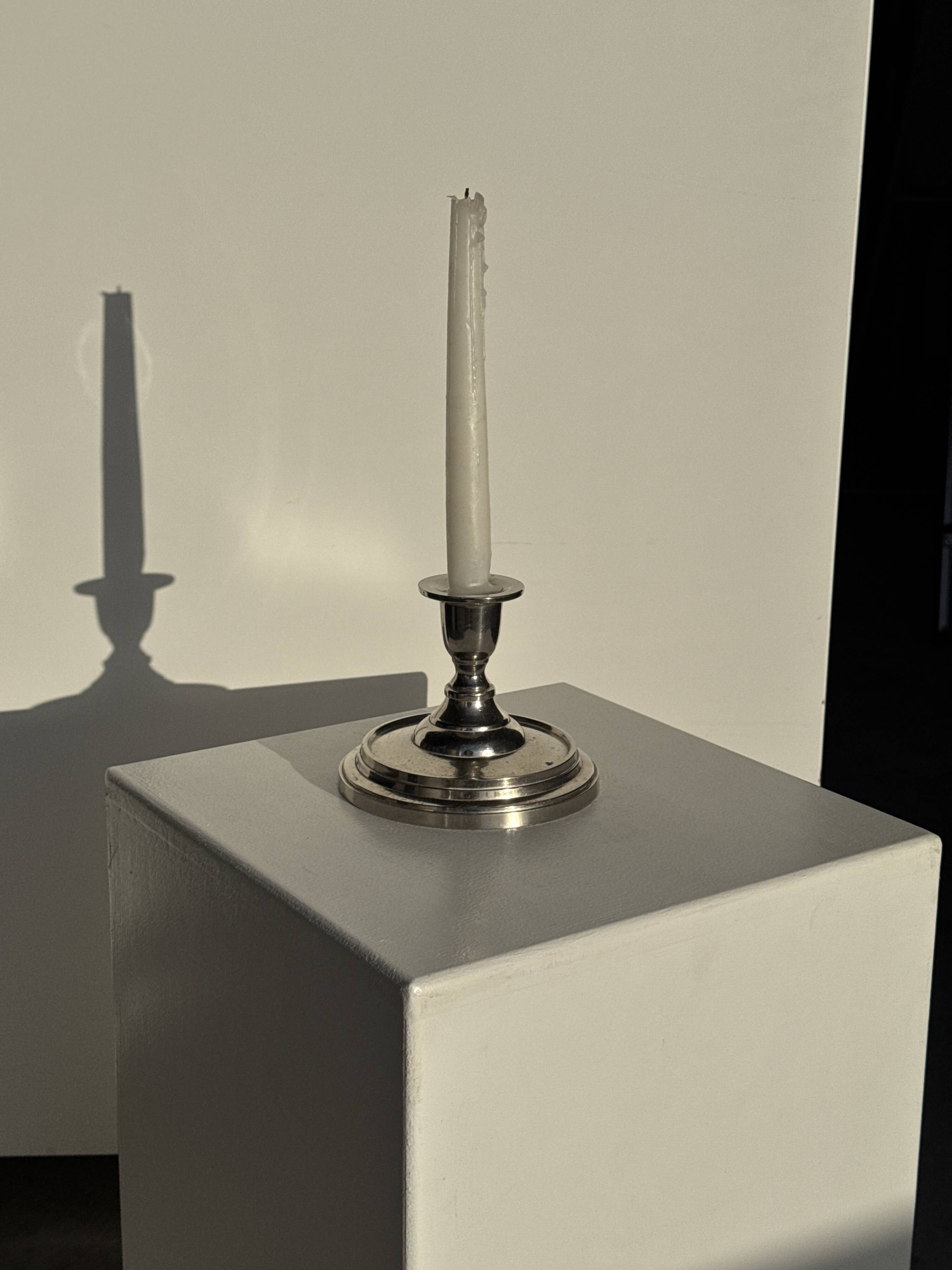 Small shiny silver-plated candlestick H11 D13