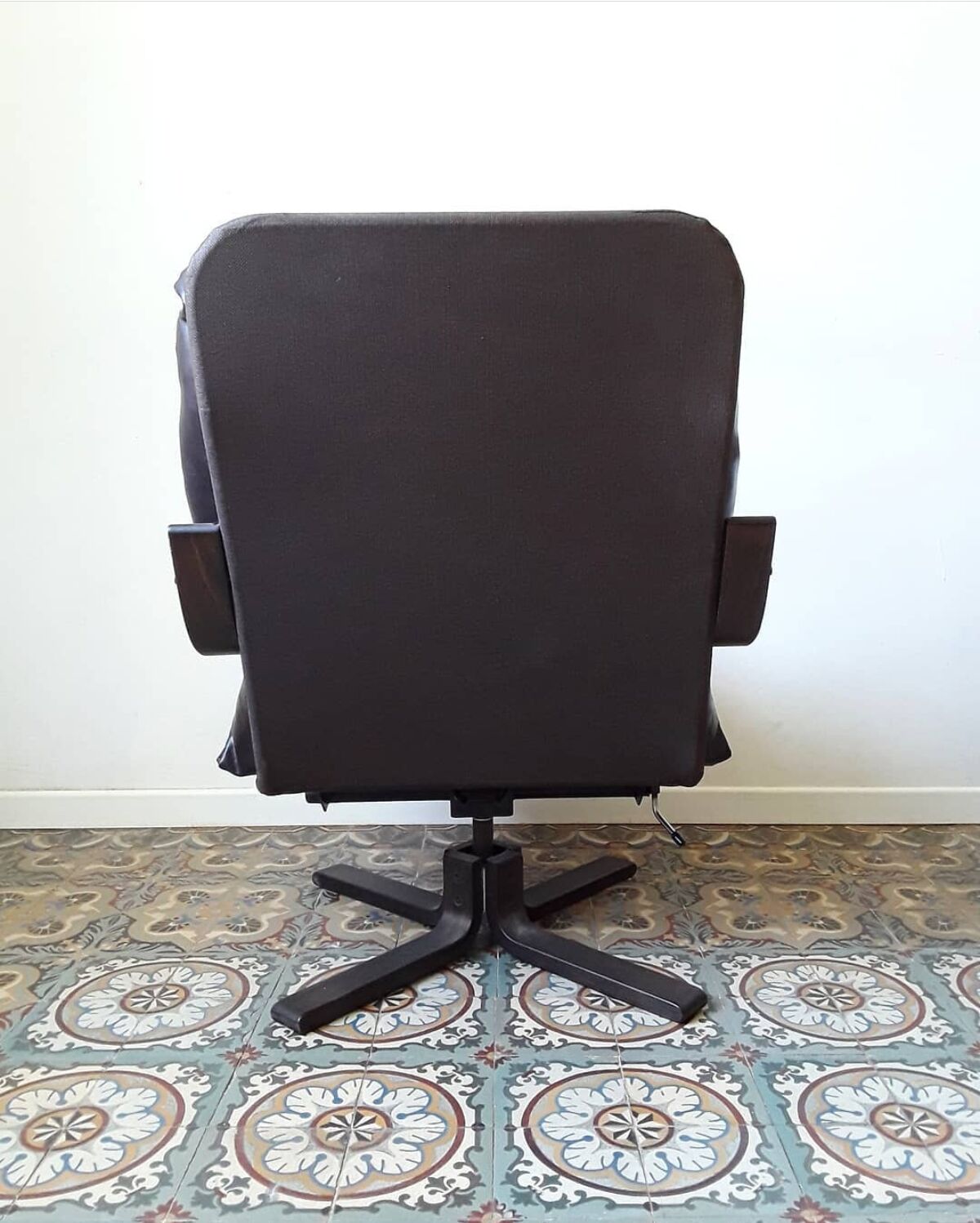Leather recliner