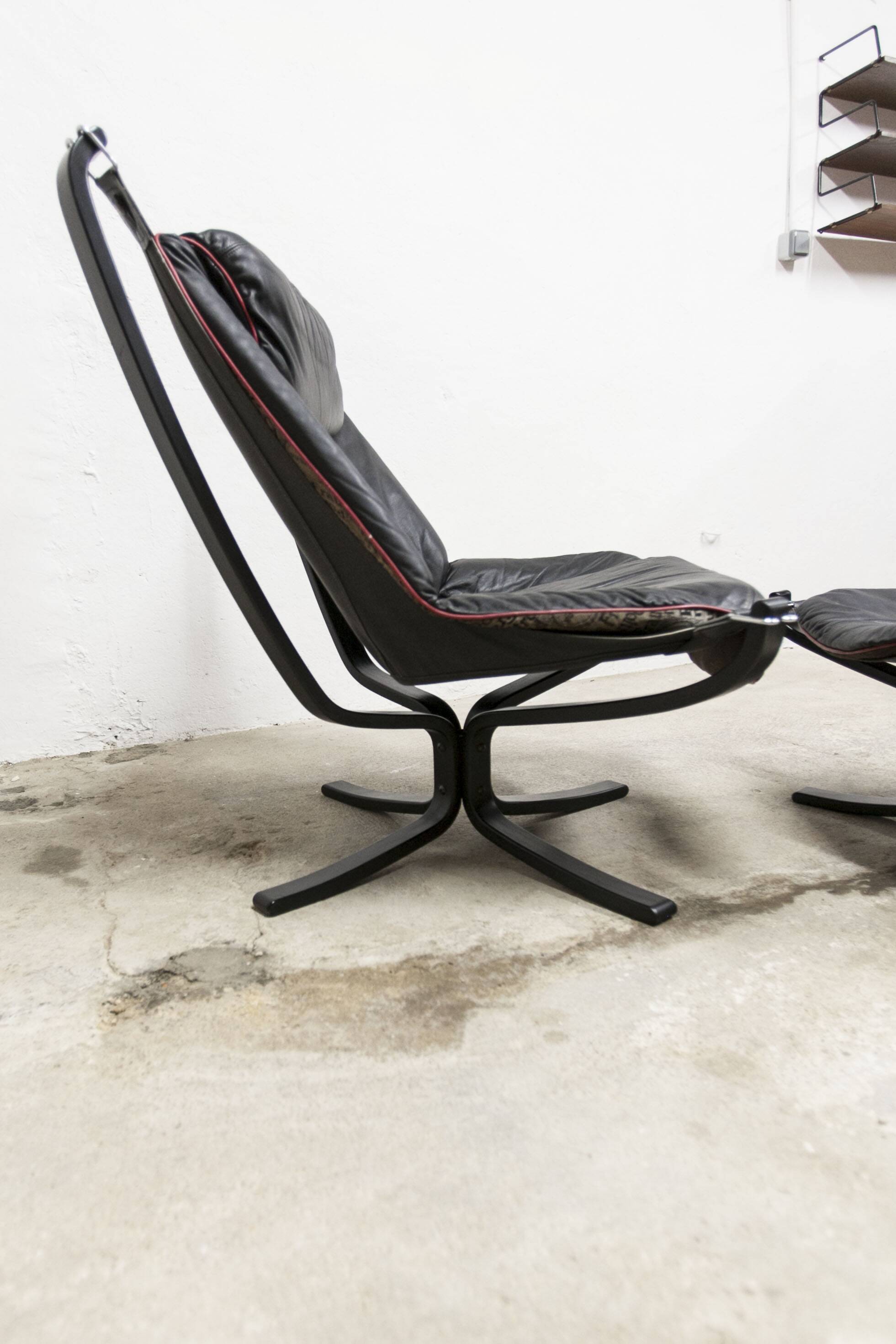 Set of armchair + ottoman viking p97 by Sigurd Russell for Poltrona Frau