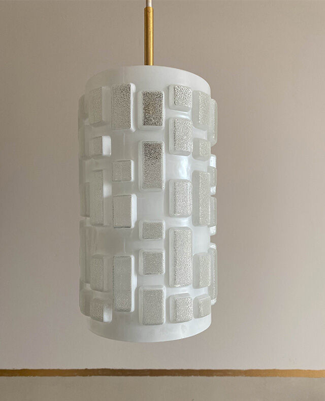 Suspension globe opale 1970s