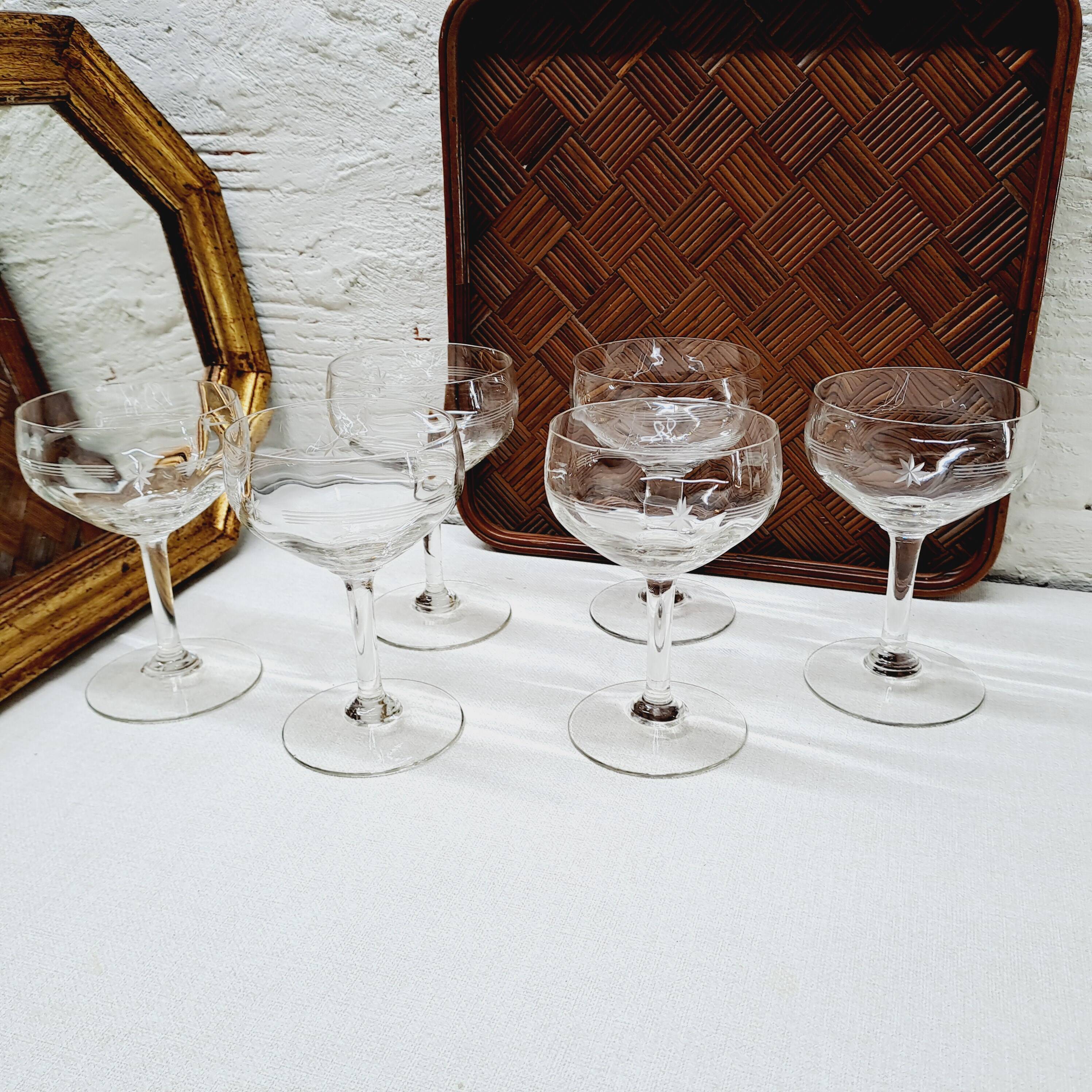 Set of 6 chiselled star glass cups