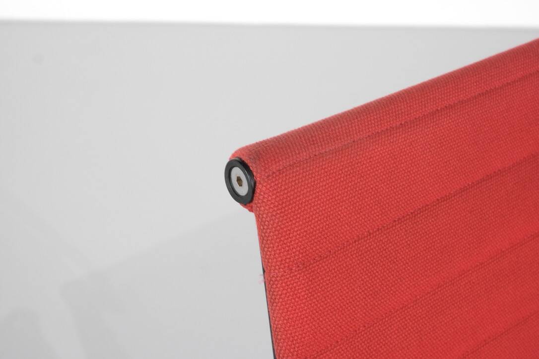 "EA 117" armchair by Charles and Ray Eames for ICF USA 1969.