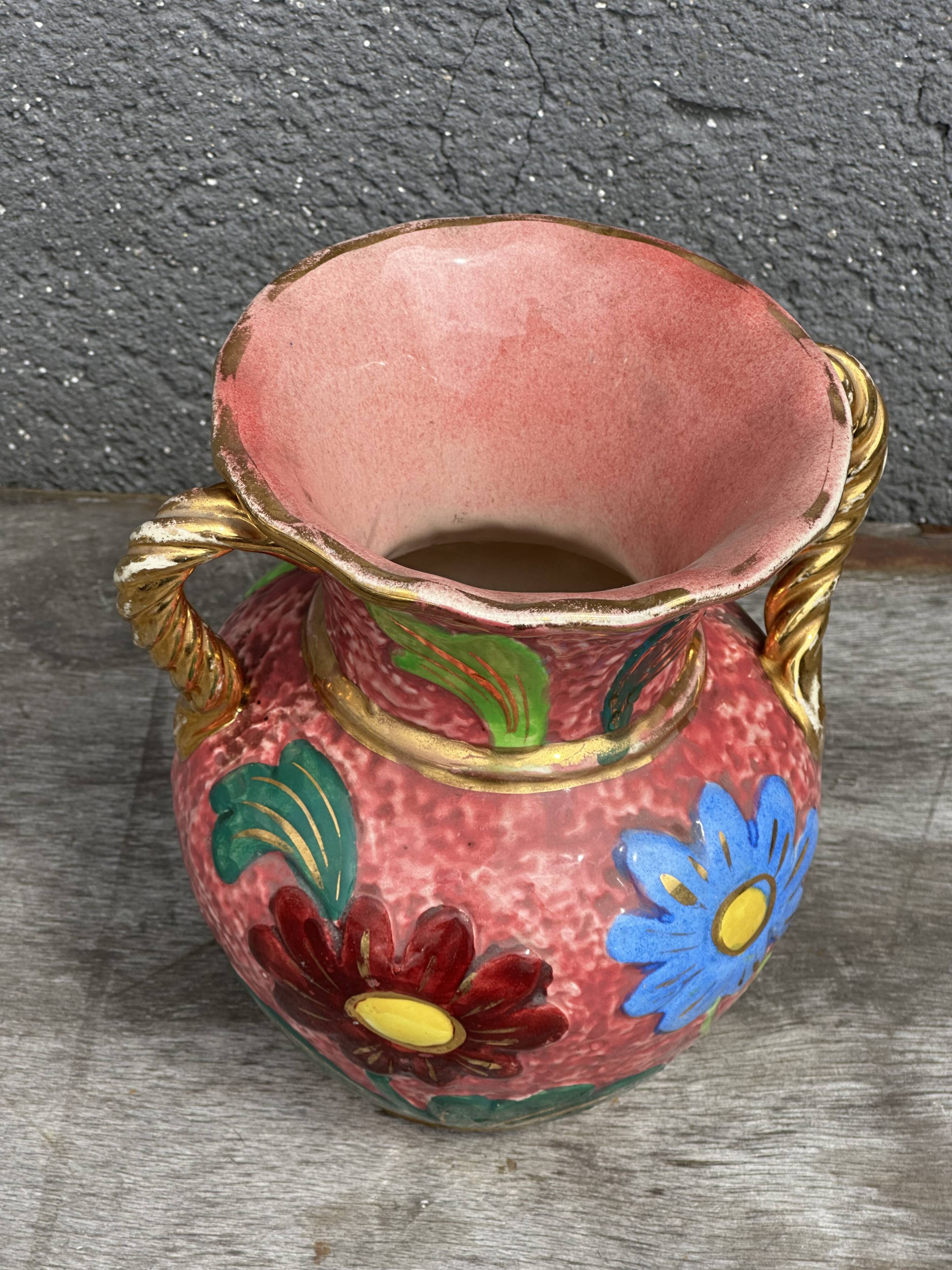 Vase Vallauris rose bonbons décor Floral H 20 cm
