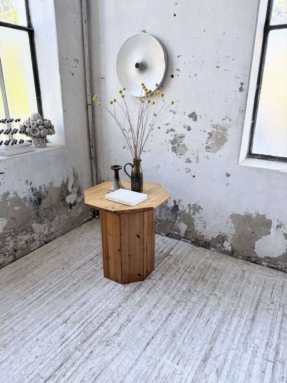 Hexagonal console table guéridon Regain pine 1970