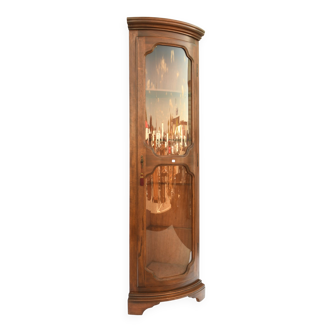 Corner showcase
