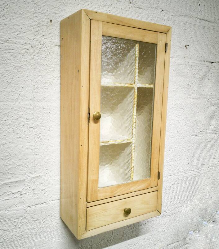 Wall display cabinet