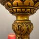 Lustre en bois doré doré