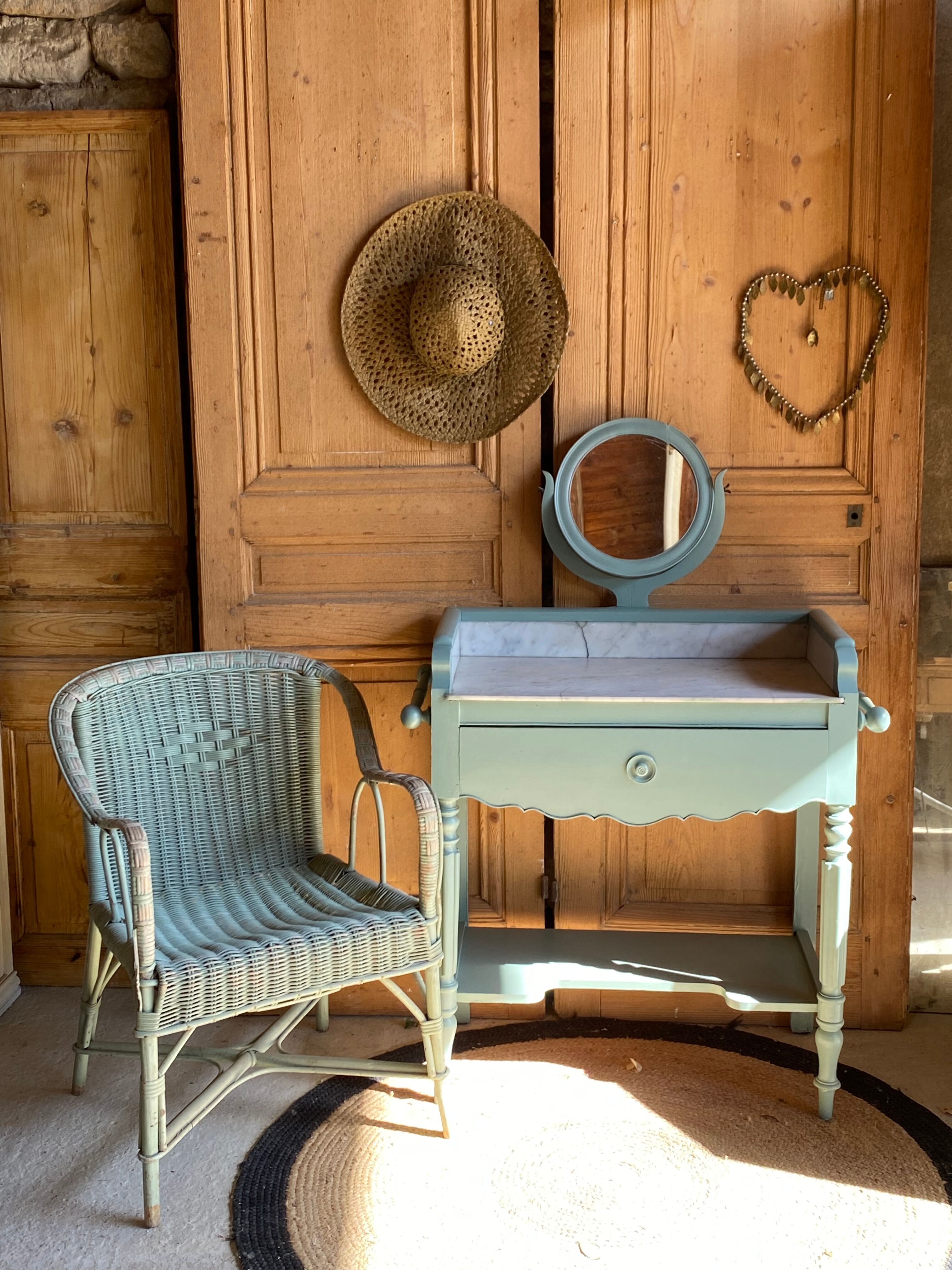 Toilet table or dressing table