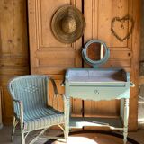 Toilet table or dressing table