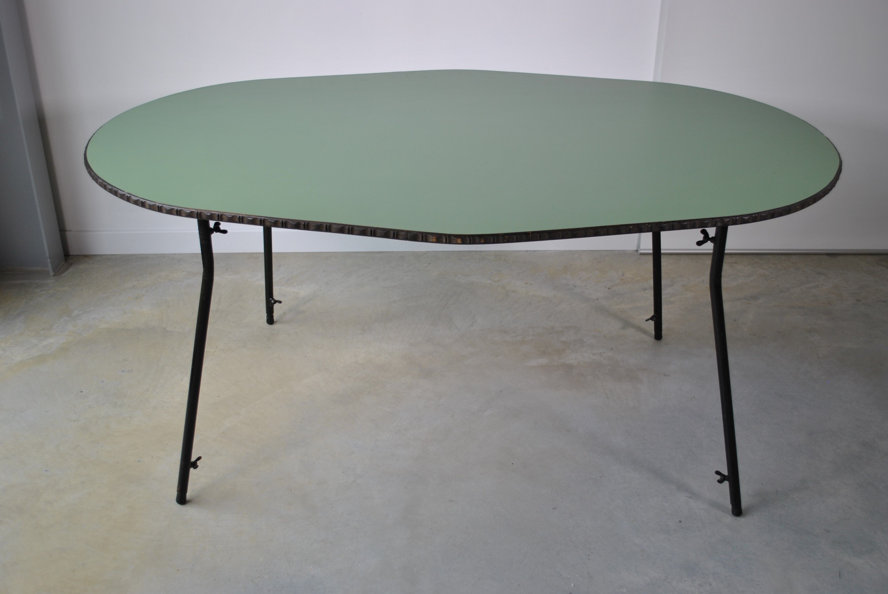 Vintage table adjustable in height 1970