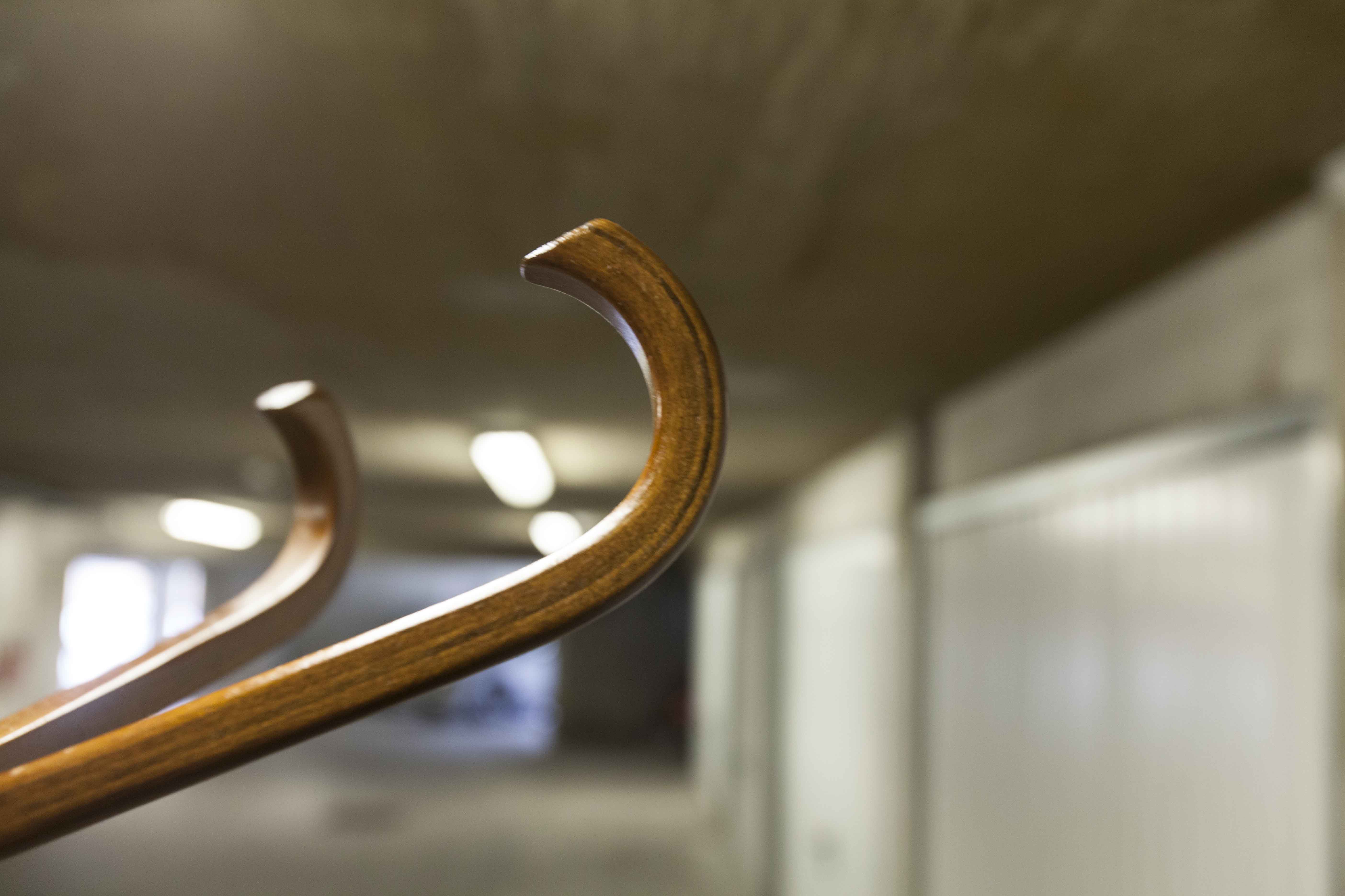 Coat rack rotating parrot Baumann 1960