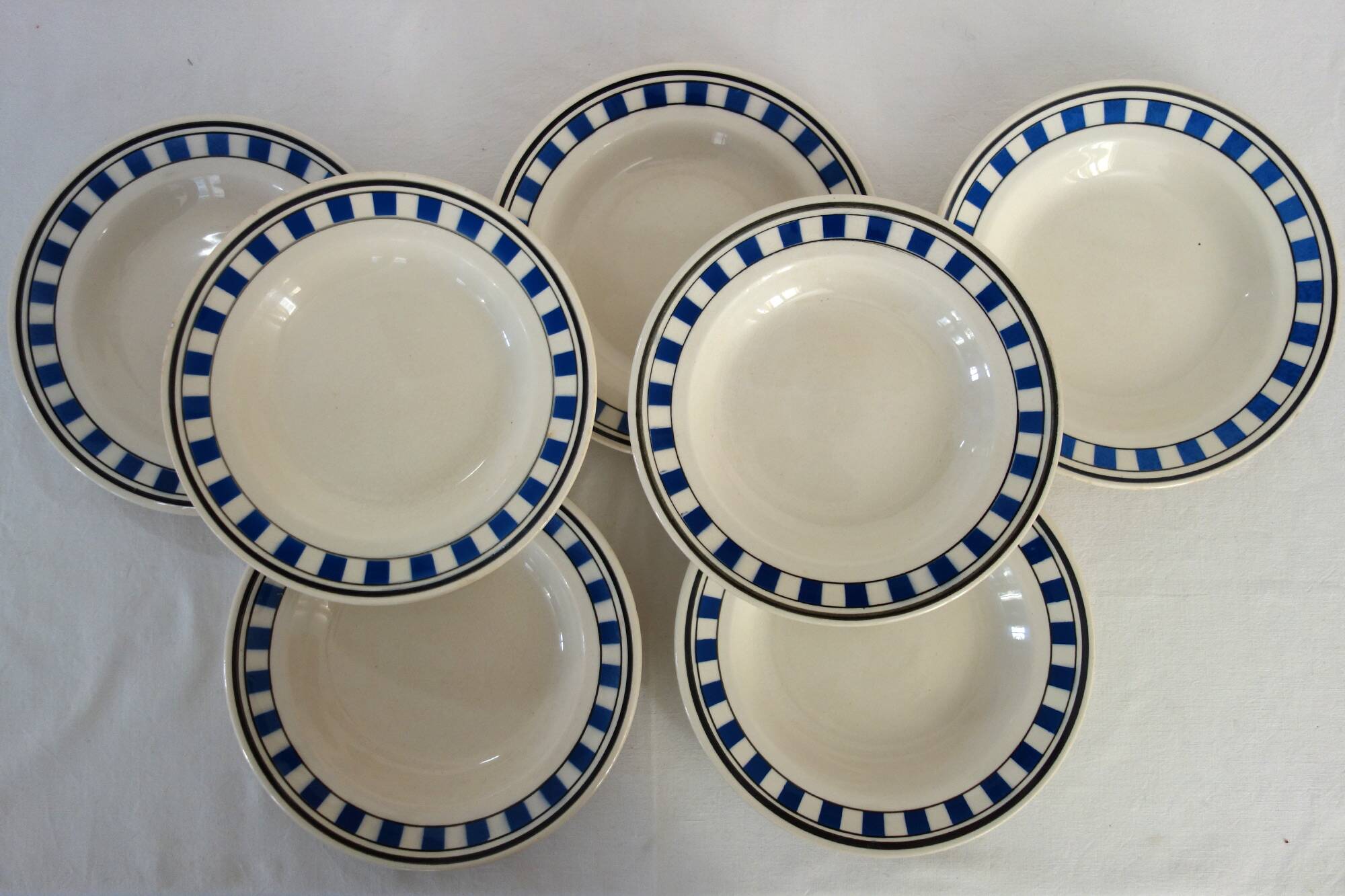 7 plates Faïencerie Nouvelle de Provence 1930s