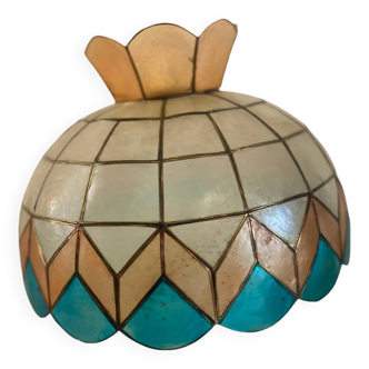 Large mother-of-pearl pendant light
