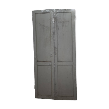 Anciennes portes double en sapin