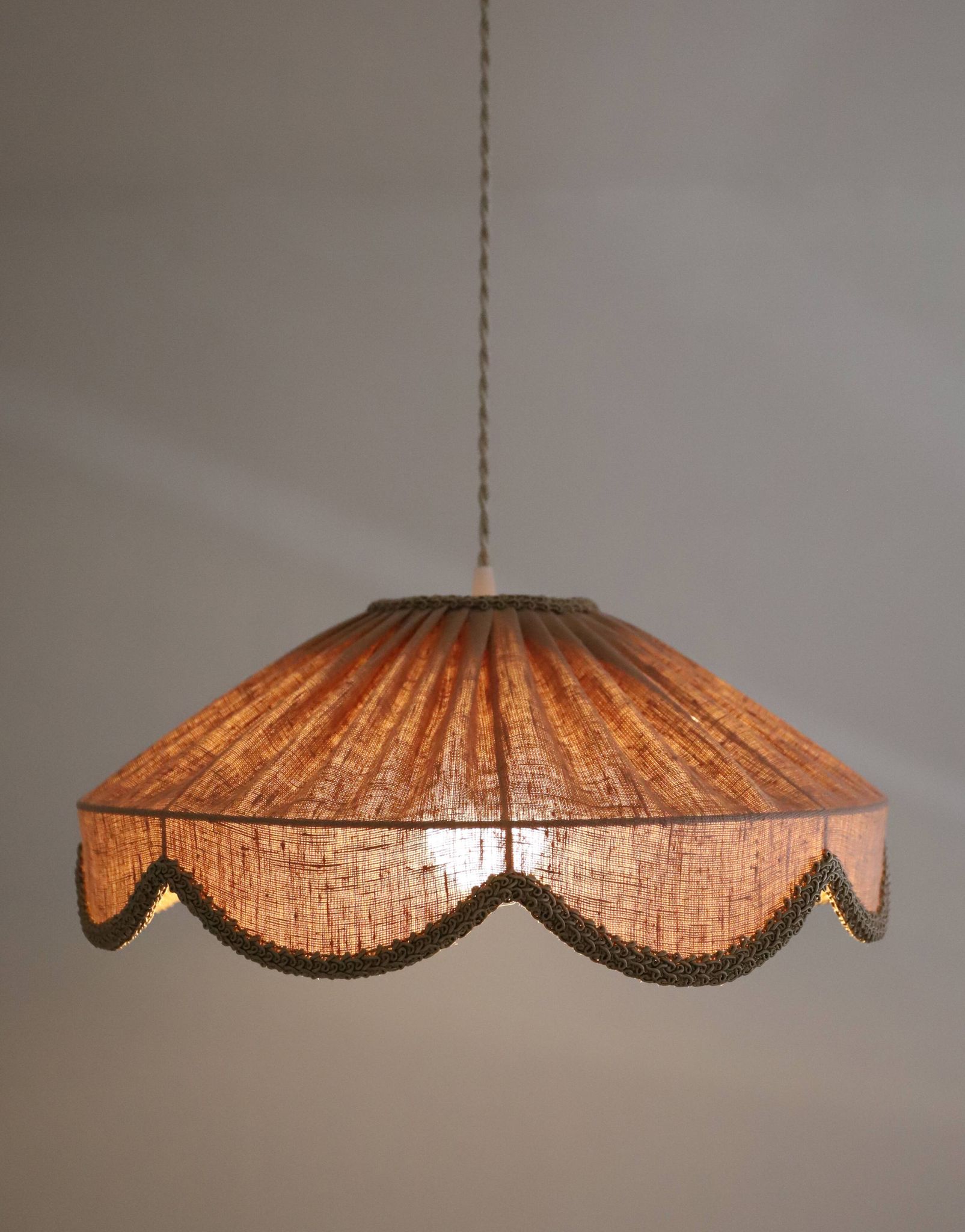 Suspension forme florale unie Cosette "classic linen"