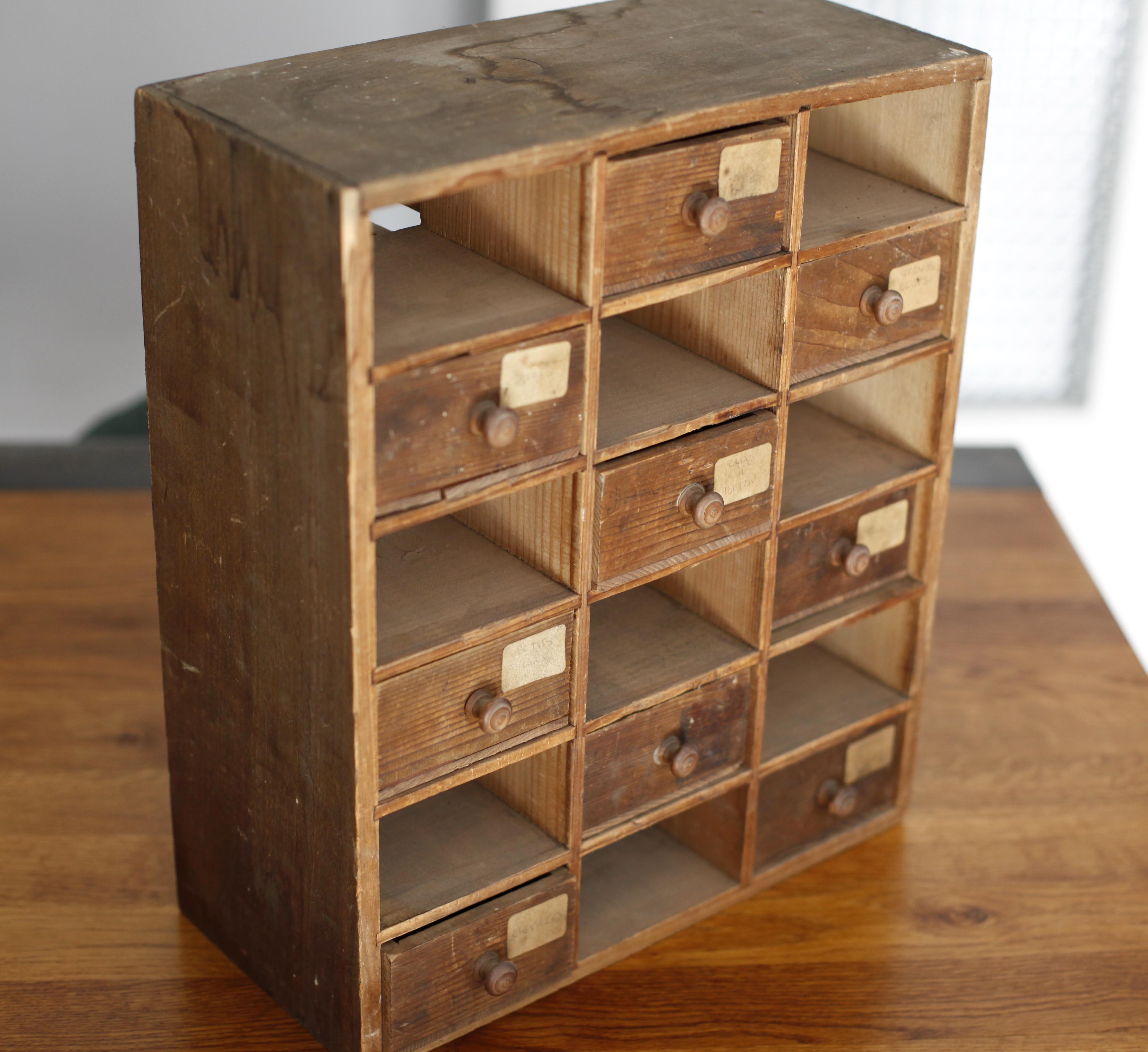 Small loom cabinet with drawer