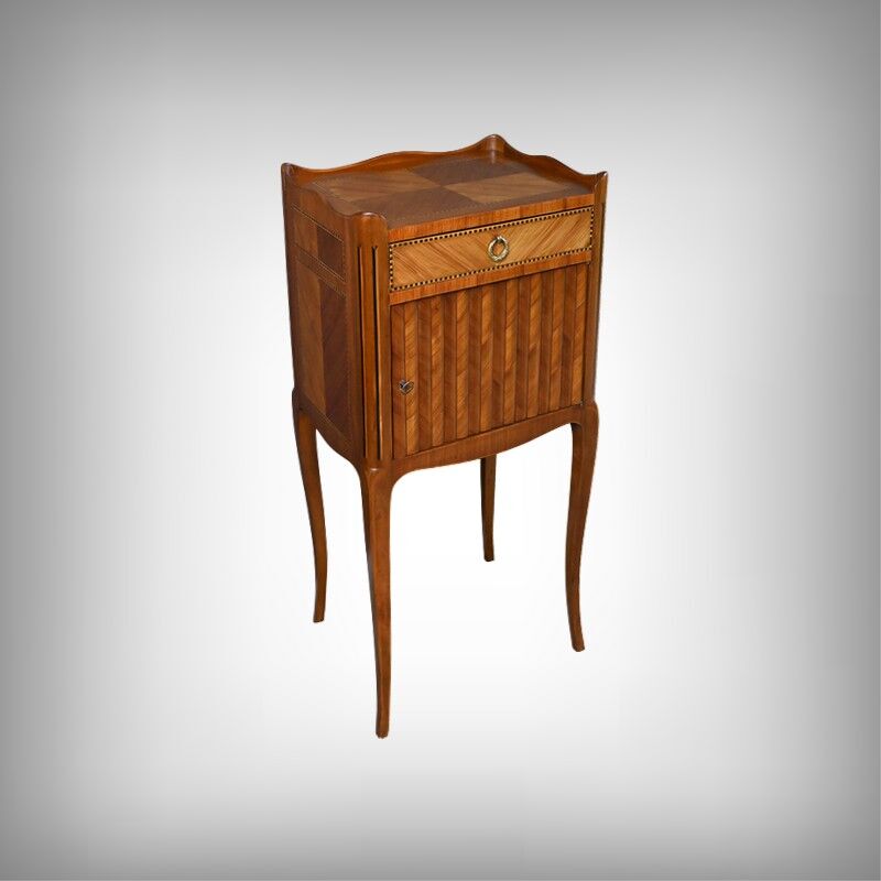 Living room table in marquetry, transitional style between Louis XV and Louis XVI – mid-20th century.