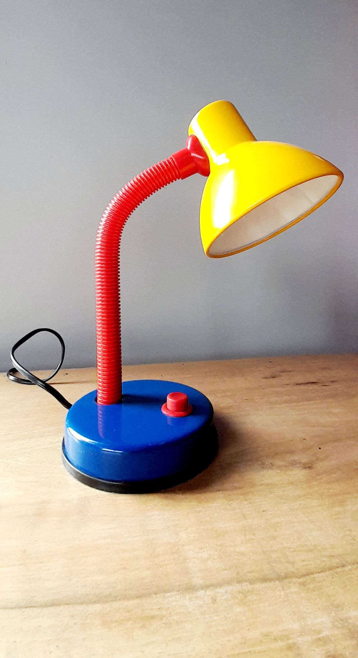 Colorblock desk lamp