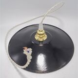 Suspension in black enamelled sheet metal