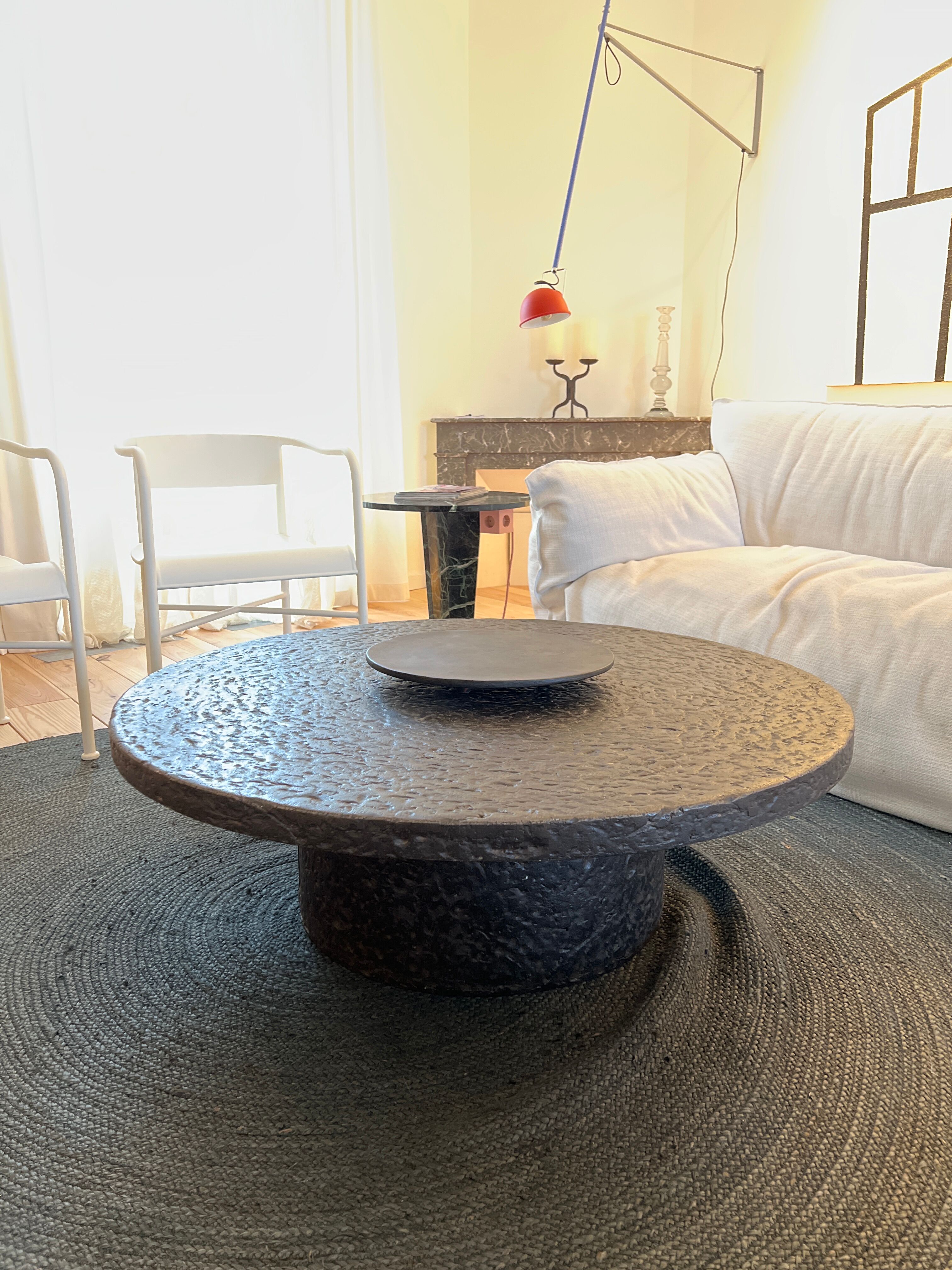 Table basse ronde brutaliste années 70