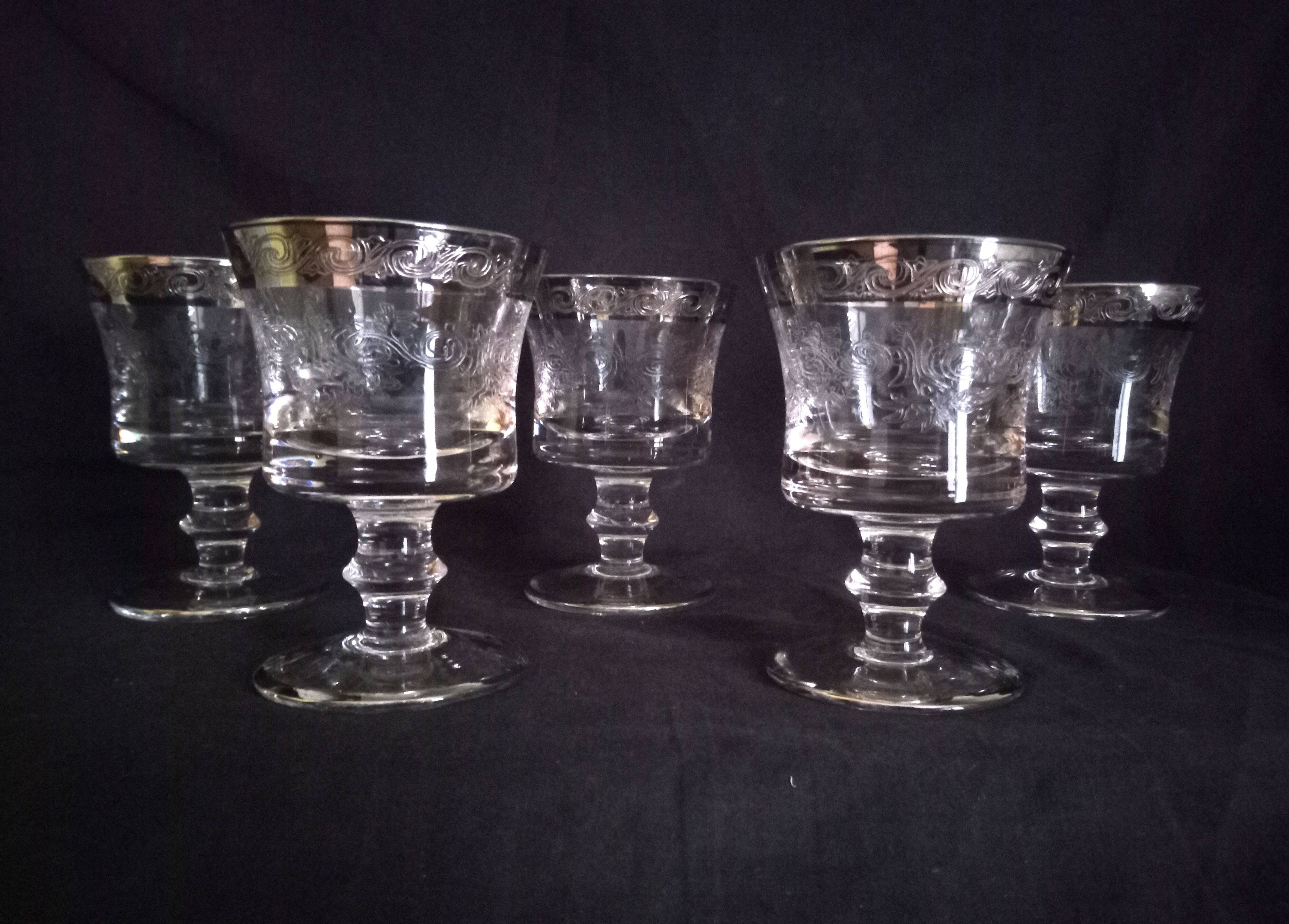Set of 5 engraved Murano wine (or water) glasses, silver rim