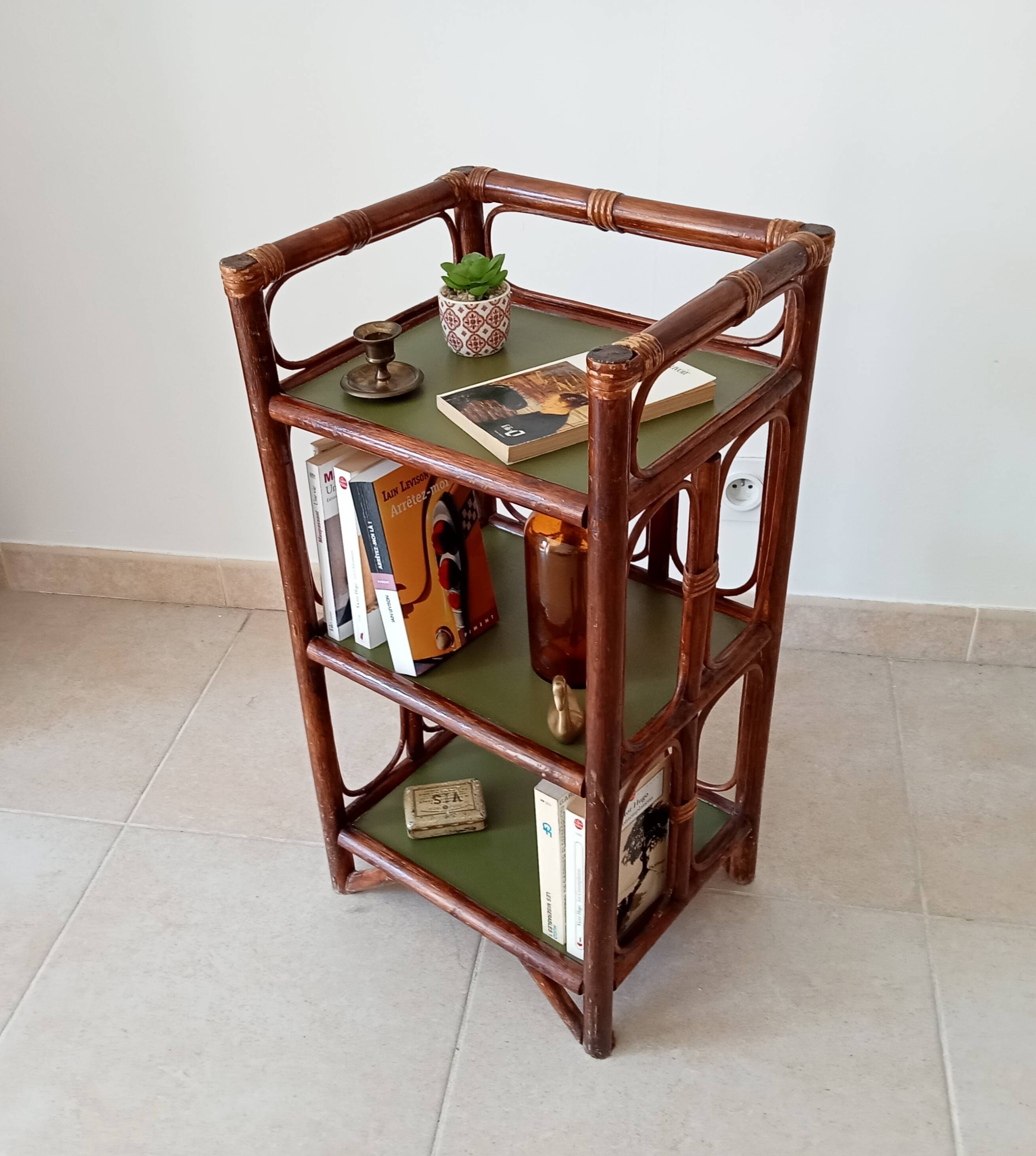 Vintage stand shelf in bamboo and rattan