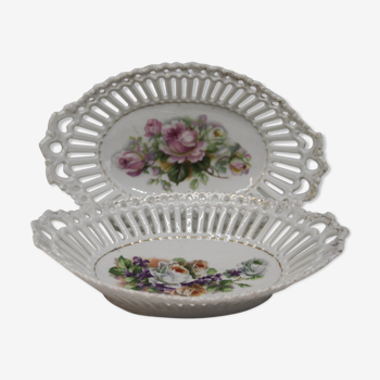 Lot de 2 ravies en porcelaine ajourée