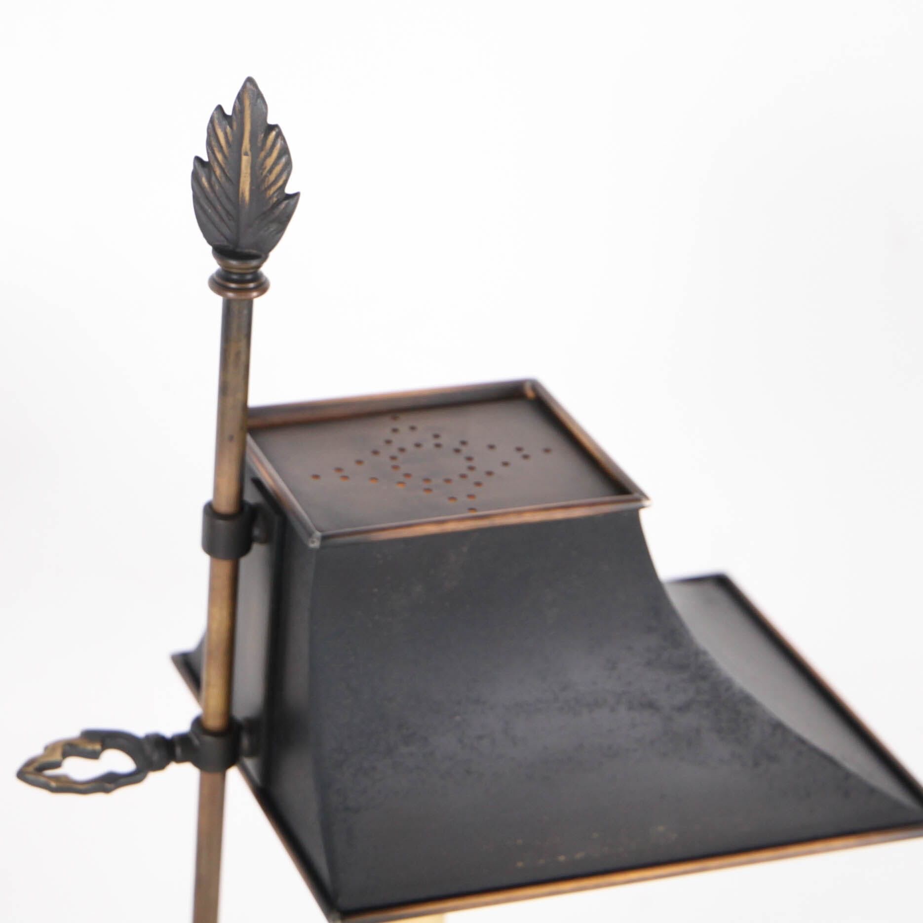 Paire de lampes « cygnes » en laiton
