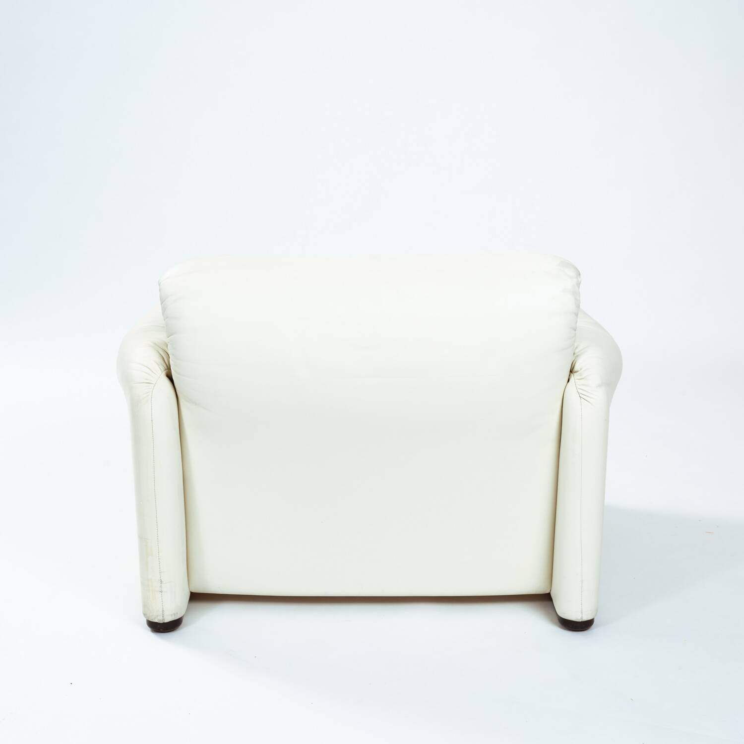 Chaise Maralunga de Vico Magistretti en cuir blanc