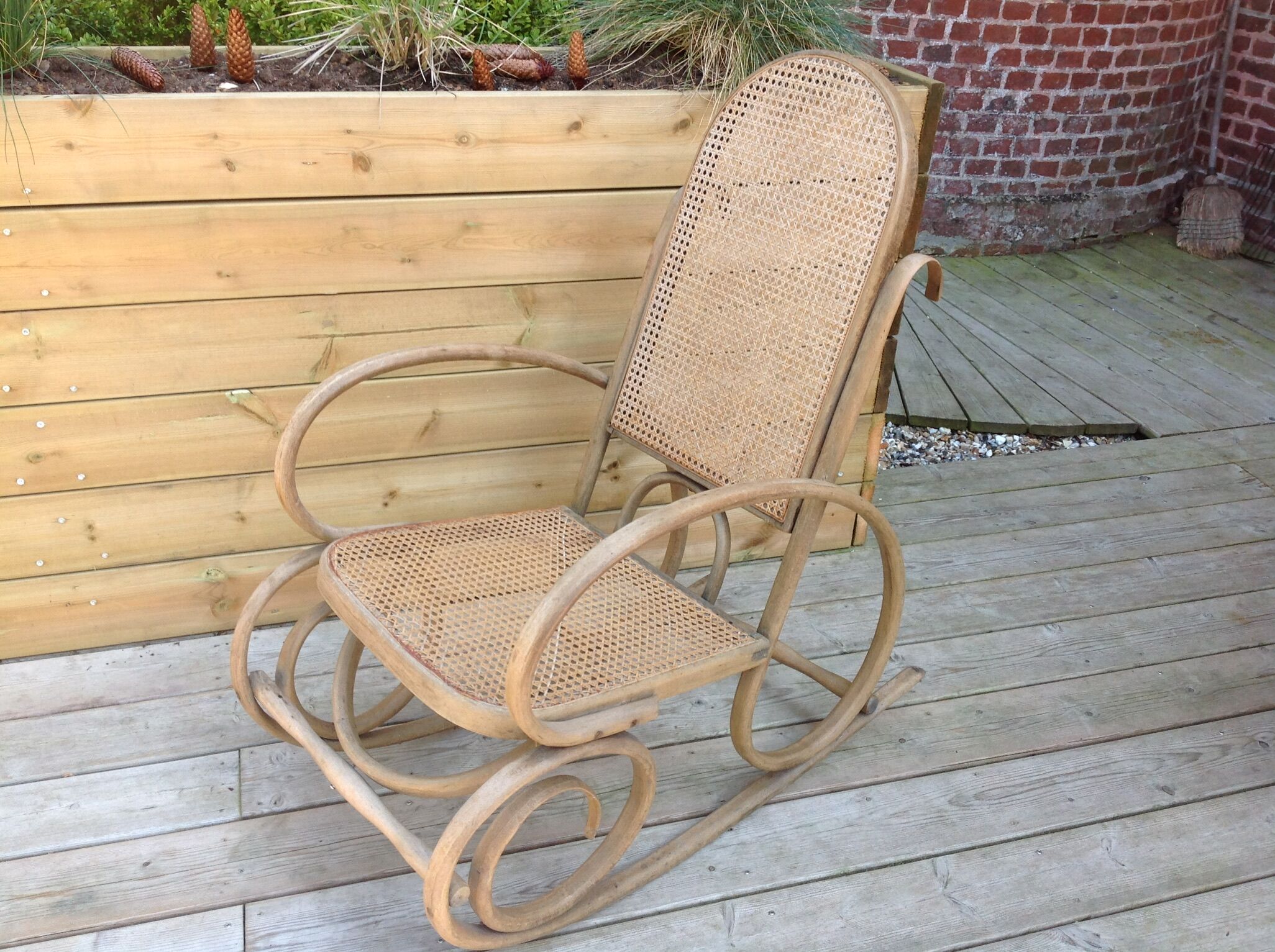 Rocking chair in caning