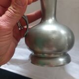 Vase avec anse en etain