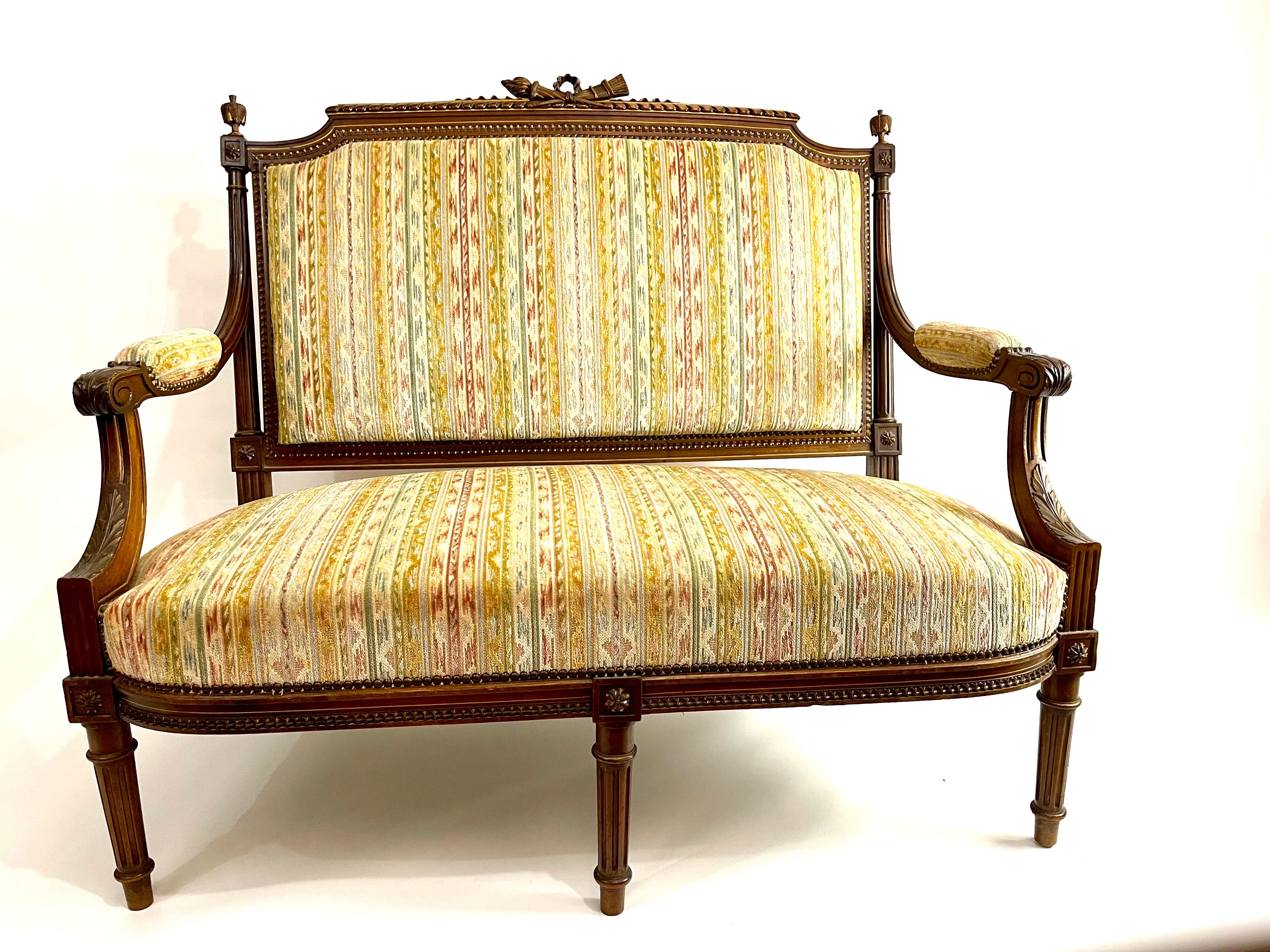 Sofa 2 places Louis XVI style