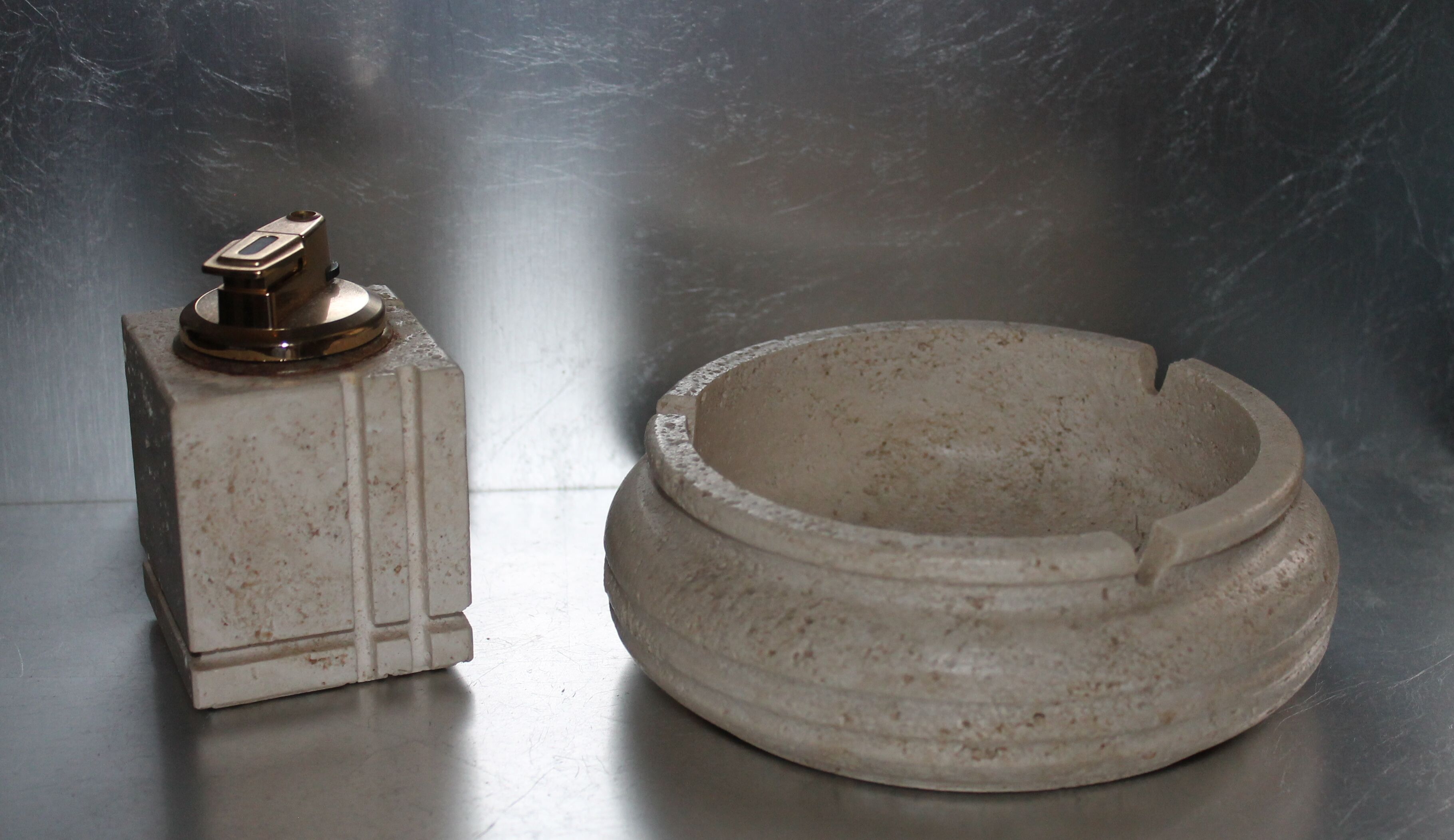 Set ashtray and table lighter in vintage travertine 1960
