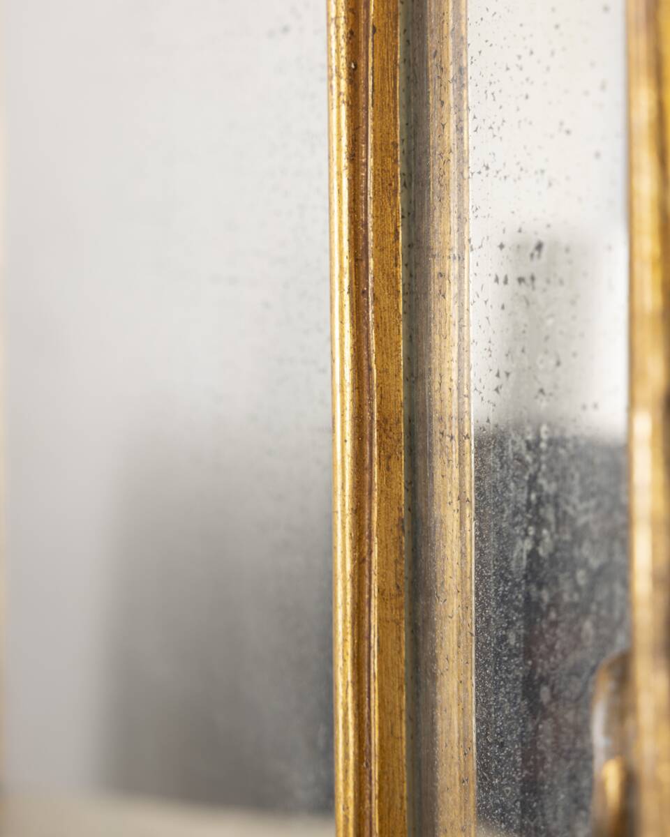 Antique classic console in wood decorated with mirror from the late 19th