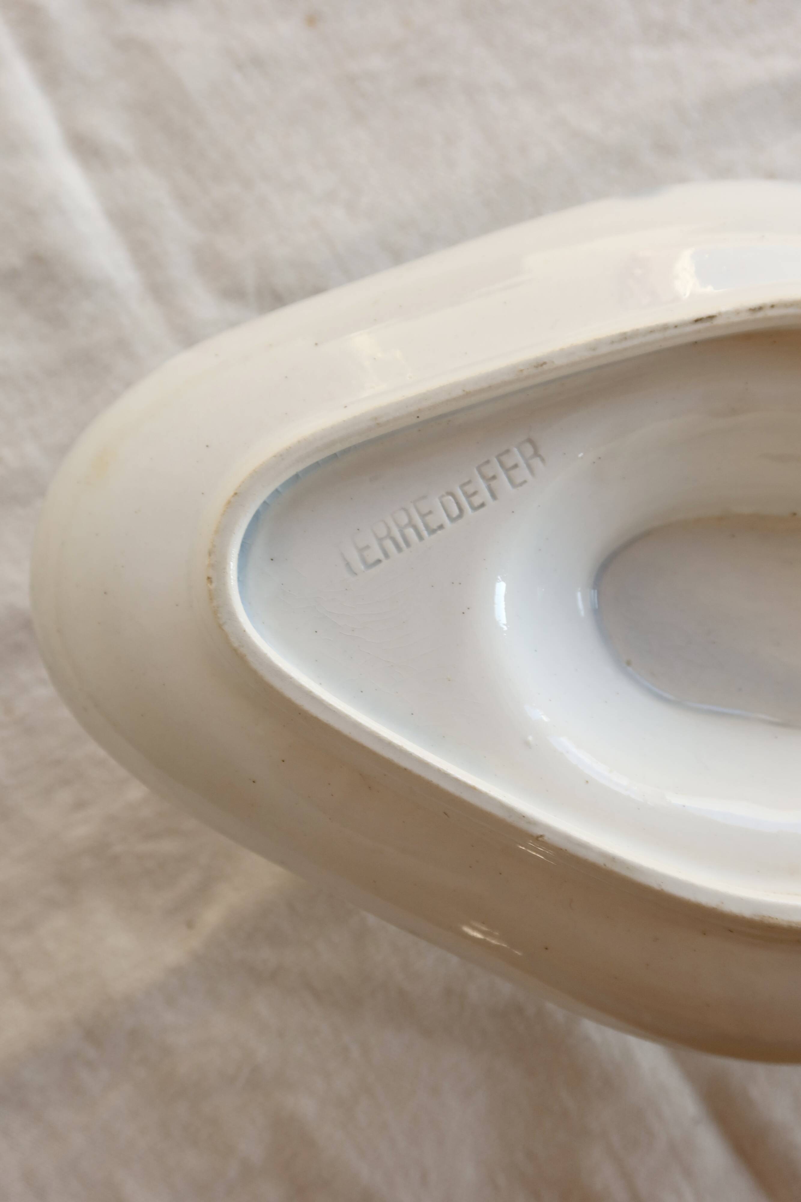 Old Saint-Amand ironstone sauce boat model 4022 - Blue floral rim